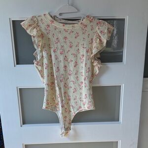 Floral Ruffle Sleeve bodysuit